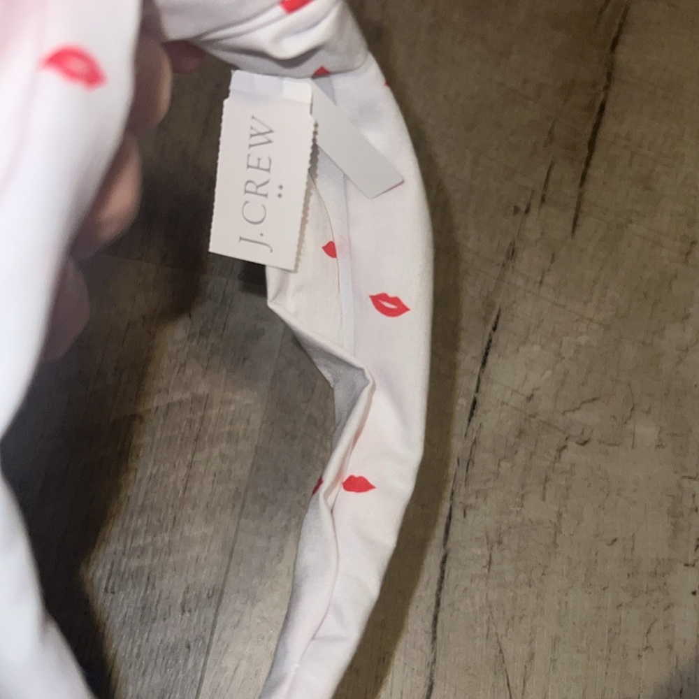 NEW J. Crew White Headband with Red Lips - Picture 4 of 7